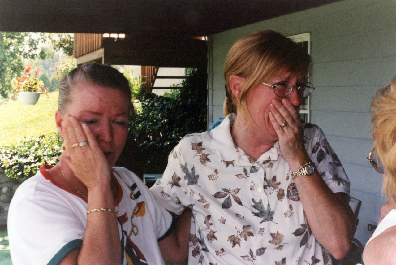 Lane and Vicky at the sisters' first reunion in 1997. 