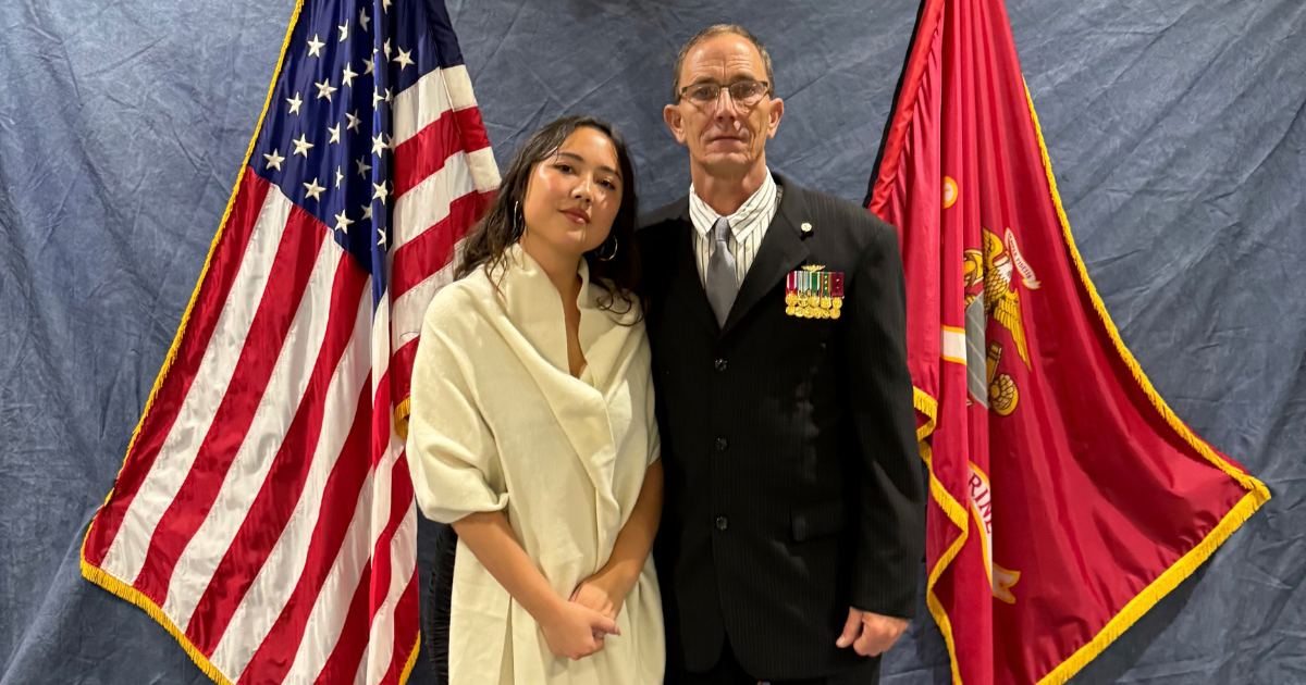 Daughter Helps Father Finally Finish College Degree - News Directory 3